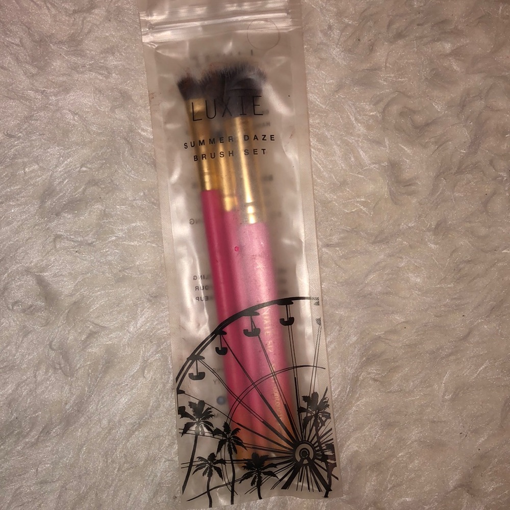 Luxie hand crafted brushes